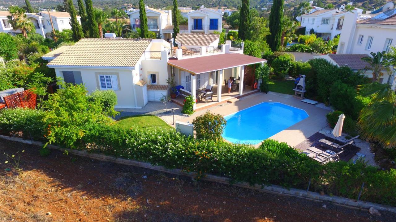 Beach Villa Sofia ネオ・チョリオ エクステリア 写真